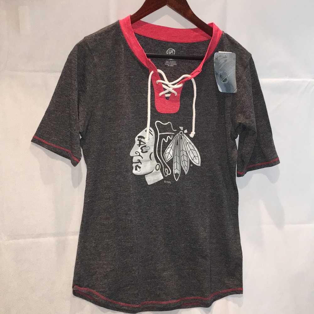 🏒 NWT NHL Chicago Blackhawks Girls Hockey Lace-Up Tee (Size L 12/14)